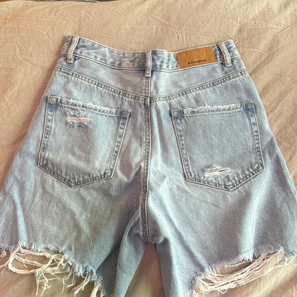 Stradivarius Bermuda style ripped shorts - Picture 2 of 8